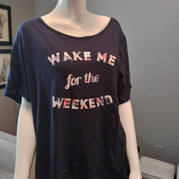 Tee - Picture 1 of 2